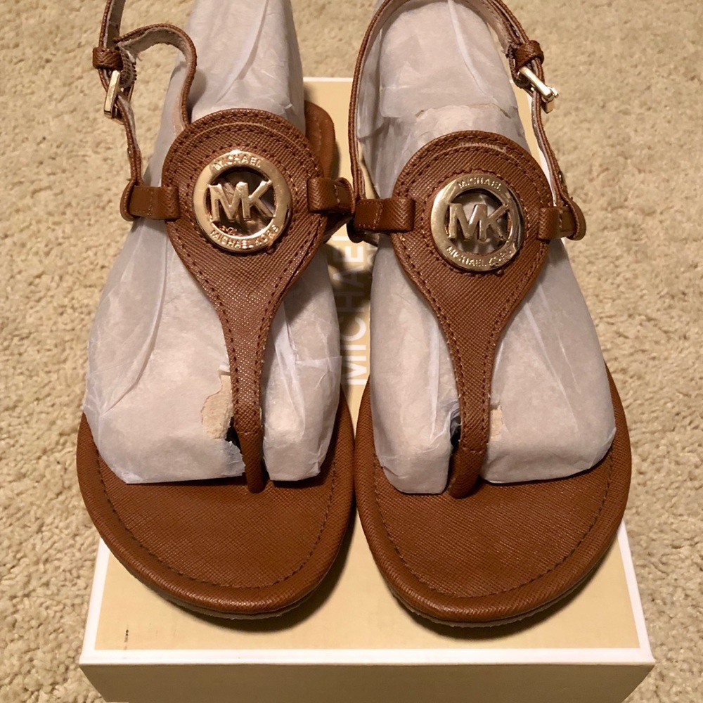New Michael Kors Capri Thong Sandal